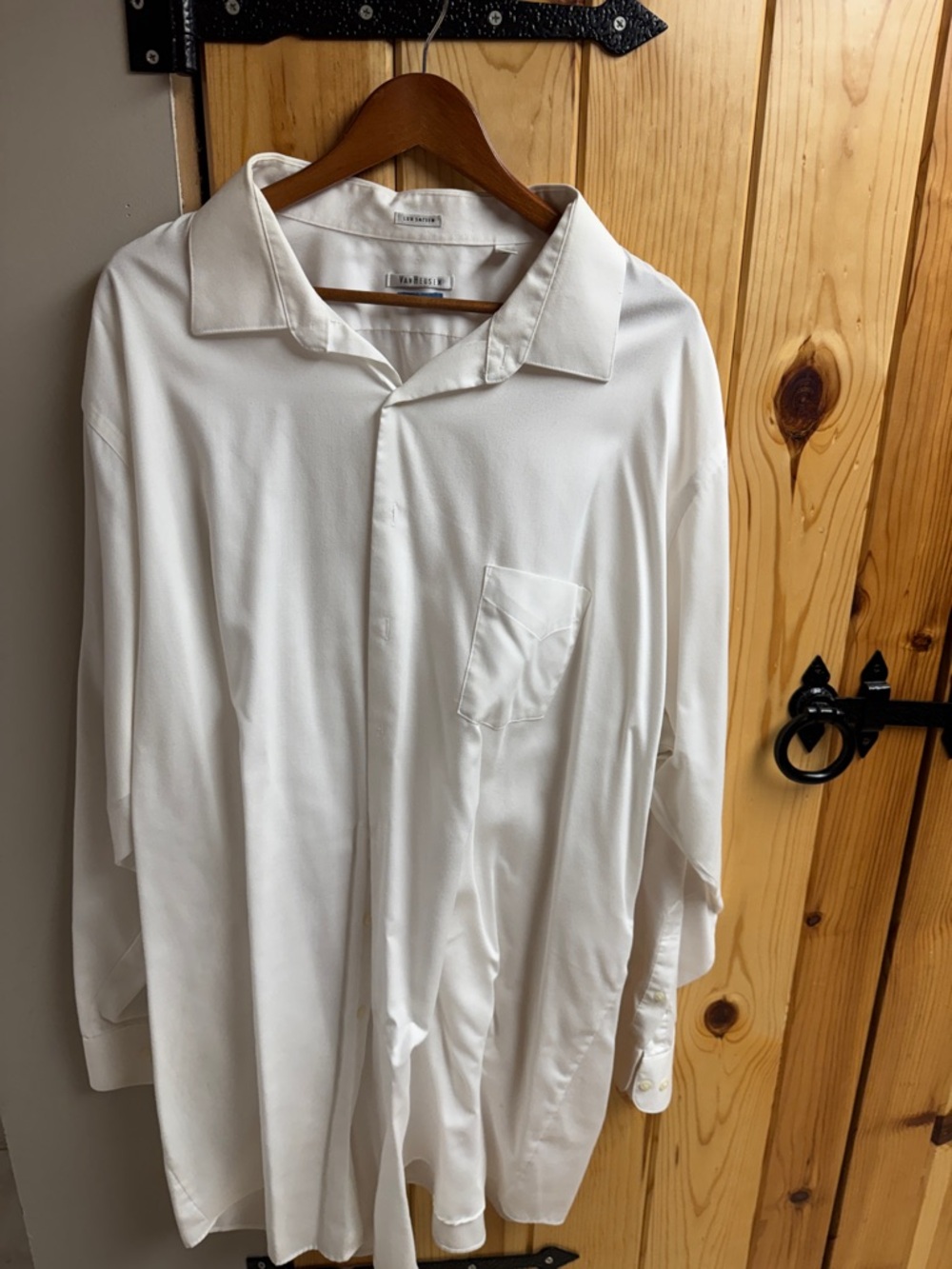Van Heusen White Long-Sleeve Dress Shirt with Chest Pocket